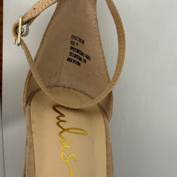 Taylor Natural Suede Ankle Strap Heels Size 10 - Picture 9 of 10